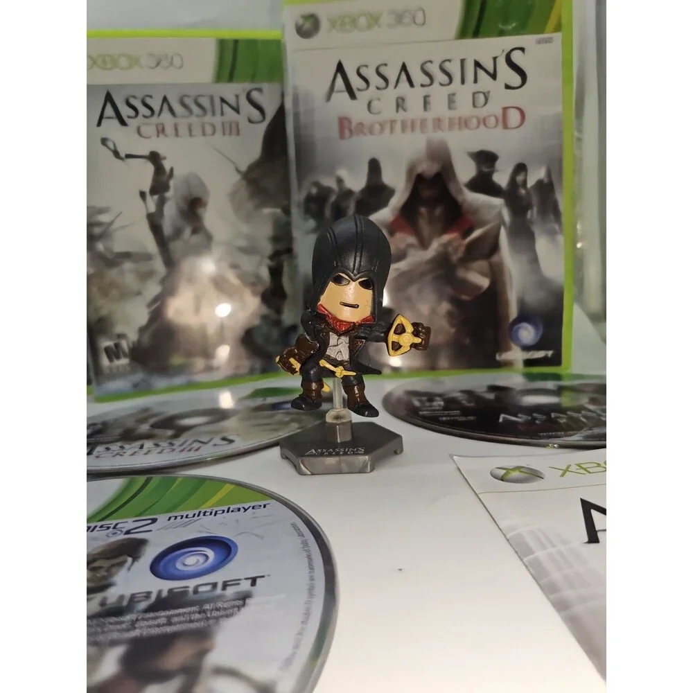 Assassin’s Creed Bundle Xbox 360 - AC 1, Brotherhood, AC III + Figure & Manuals